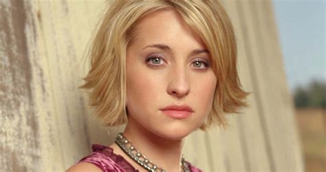 allison mack sexy|Nxivm cult: Actress Allison Mack sentenced to three years in。